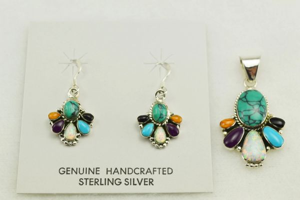 Sterling silver multi color earrings and pendant set. S138