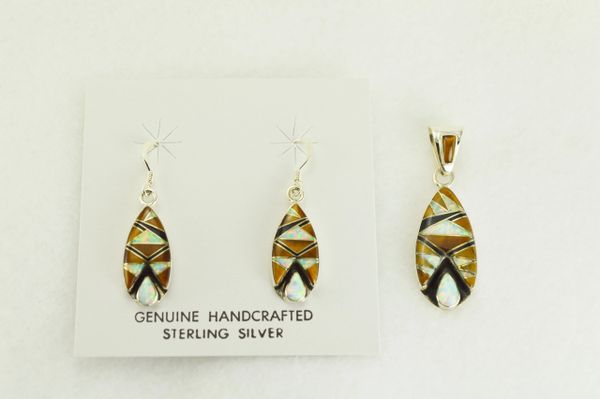 Sterling silver white opal, tiger eye and black onyx inlay corn cob cut out dangle earrings and pendant set. S349