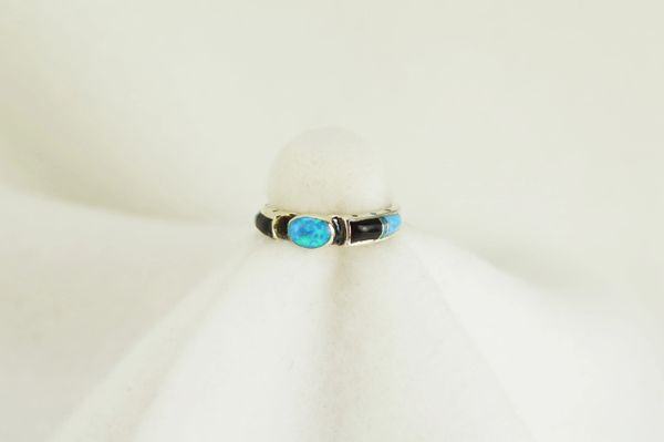 Sterling silver black onyx and blue opal inlay ring. R065