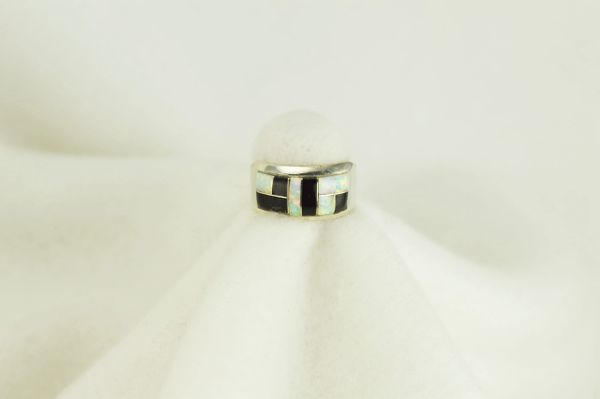 Sterling silver black onyx and white opal inlay ring. R070