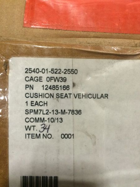 1 COMMANDERS SEAT CUSHION ASSEMBLY 12485166 NOS