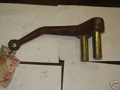 M35 ENGINE BRAKE BELL CRANK 7368683, 3040-00-736-8683 NOS