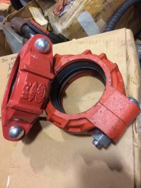 VICTAULIC PIPE CLAMP 3/88.9 NOS