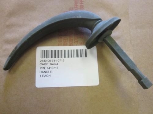 M35 M809 OUTSIDE DOOR HANDLE 7410715, 2540-00-741-0715 NOS