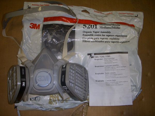 3M HALF FACED RESPIRATOR 5201 NOS