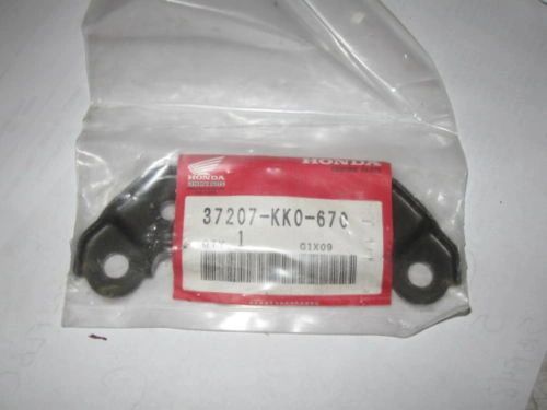 HONDA 37207-KK0-670 SPEEDOMETER RETAINING BRACKET NEW