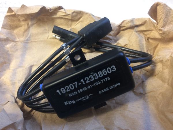M998 STOPLIGHT SWITCH SOLID STATE RELAY 12338603, 3270024, 5582766, 5945-01-193-7175 NOS