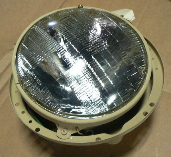 MRAP HEADLIGHT ASSEMBLY 3006887, 6220-01-550-2214 NOS