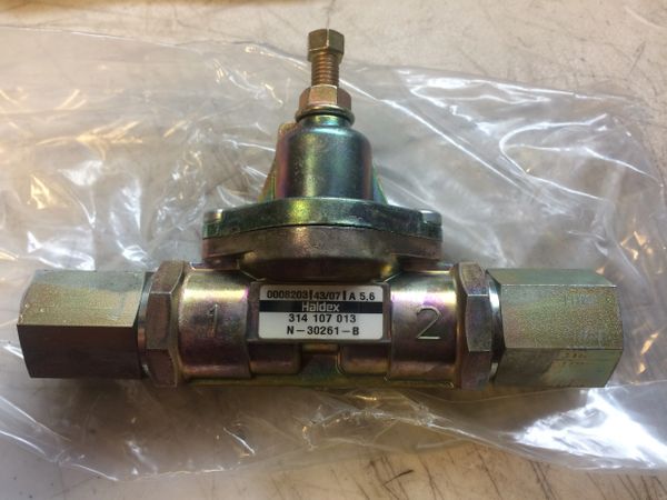 M1078 SYSTEM PRESSURE REGULATING VALVE N-30261-B, 4820-01-372-8139 NOS