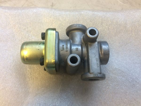 BENDIX AIR MANIFOLD T-290501-D NOS