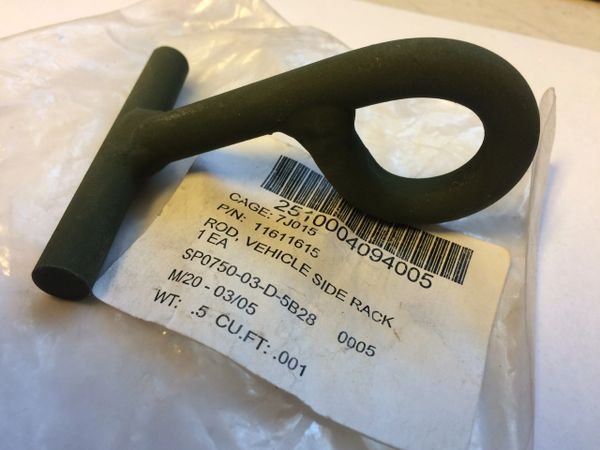 M809, M939 SIDE RACK ROD 11611615, 12479550, 2510-00-409-4005 NOS