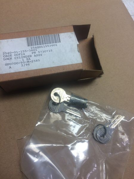 M998 CYLINDER LOCK AND KEY ASSEMBLY 5730715, 2540-01-155-3601 NOS