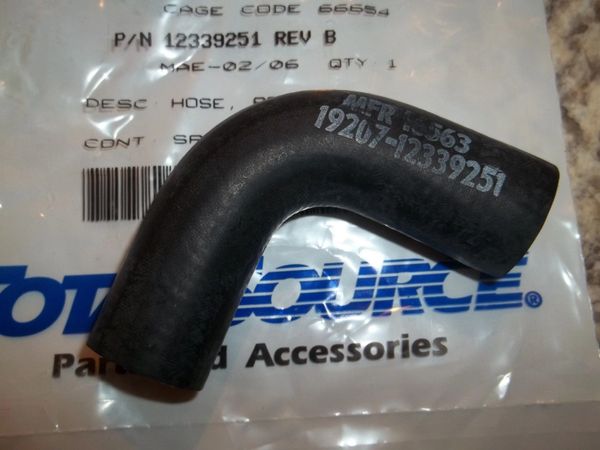 M998 COOLANT HEATER ELBOW HOSE 12339251, 4720-01-189-2218 NOS