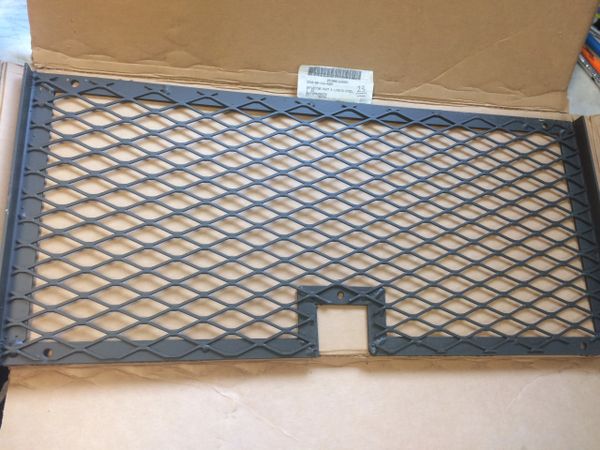 M35 RADIATOR STONE SHIELD WITH WINCH 11609946-2, 2510-00-162-4203 NOS
