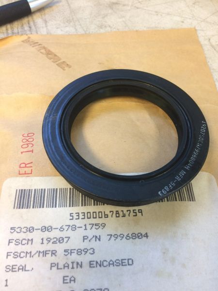 M416 PLAIN ENCASED OIL SEAL FOR HUB AND DRUM ASSEMBLY 516992 NOS