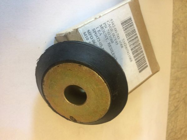 M809 5 TON TRANSFER MOUNT 7411068 NOS