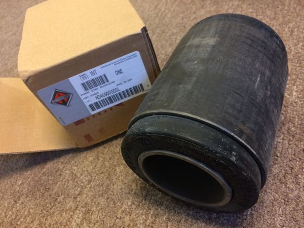 INTERNATIONAL ROD END BUSHING 45900, HD45900000L, 3120-01-155-4522 NOS