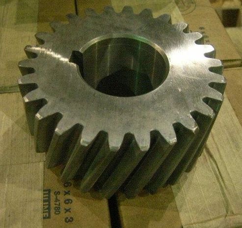 M809 5 TON TRANSFER HELICAL GEAR 7346766 NOS