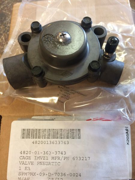 M1078 WHEEL PNEUMATIC VALVE 673217, 4820-01-363-3743 NOS