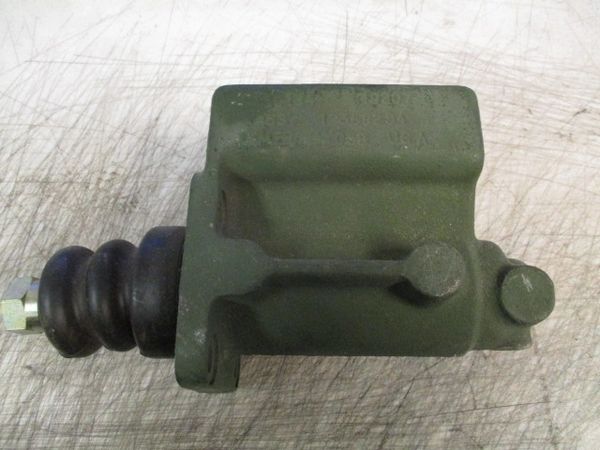 M35 HYDRAULIC BRAKE MASTER CYLINDER ASSEMBLY 12368254, 2530-00-753-9267 NOS