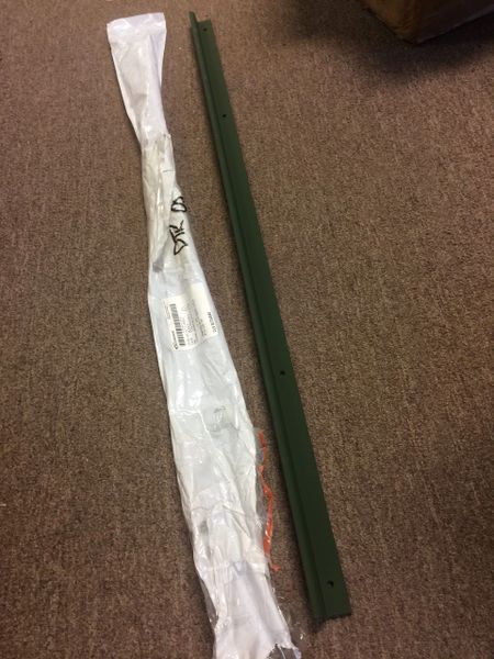 M998, M1113 WINDOW FRAME 12447029G1, 2510-01-411-0652 NOS