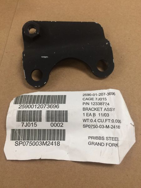 M998 POWER STEERING SUPPORT BRACKET 12338774, 2530-01-207-3696 NOS