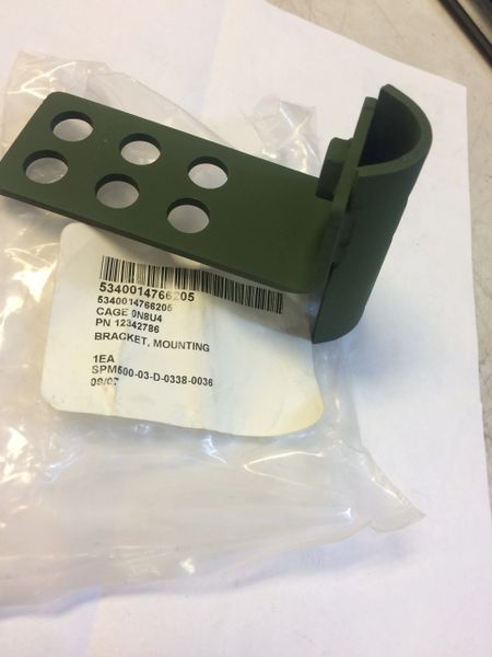 M998 MOUNTING BRACKET 12342786, 5340-01-476-6205 NOS