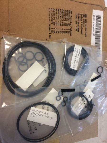 GASKET AND PERFORMED PACKING SET, 5704490, 5330-01-026-3205 NOS