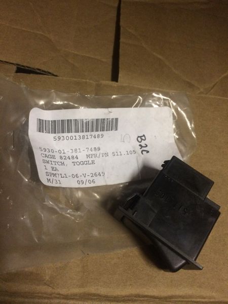 5 TON TOGGLE SWITCH 511.105, 1237862-002, 5930-01-381-7489 NOS