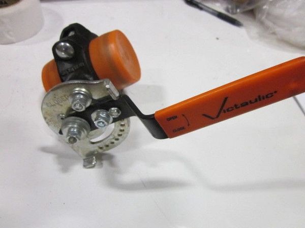 VICTAULIC 200 PSI TEN PISTON BUTTERFLY VALVE V020700XT1 NEW