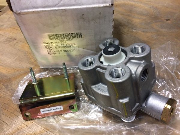 AC DELCO ELECTROMAGNETIC RELAY 1389350, 5945-01-162-0511 NOS