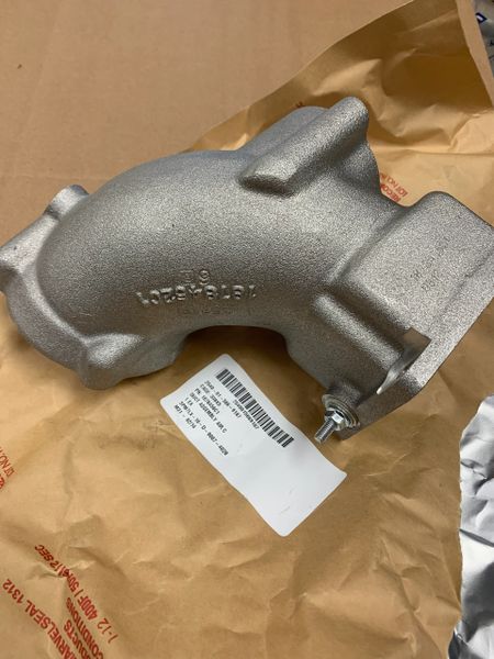 最新発見 マフラー 新しいAKRAPOVIC P-MCCAP3Xマフラークランプ NEW AKRAPOVIC P-MCCAP3X Muffler  Clamp