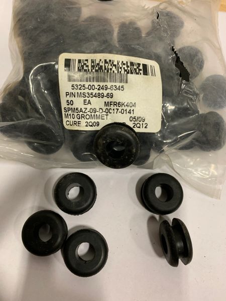 10 M998 GROMMETS MS35489-69, 5325-00-249-6345 NOS