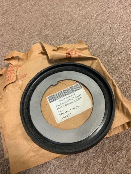 5-TON AXLE SEAL 7413447, 5330-00-961-3596 NOS