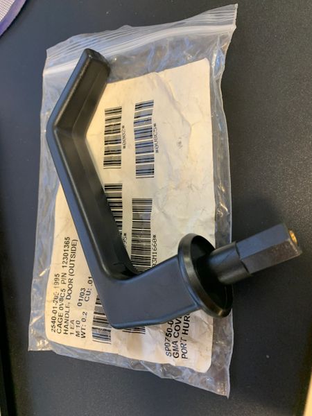 M998 OUTSIDE DOOR HANDLE 12301365, 2540-01-200-1995 NOS