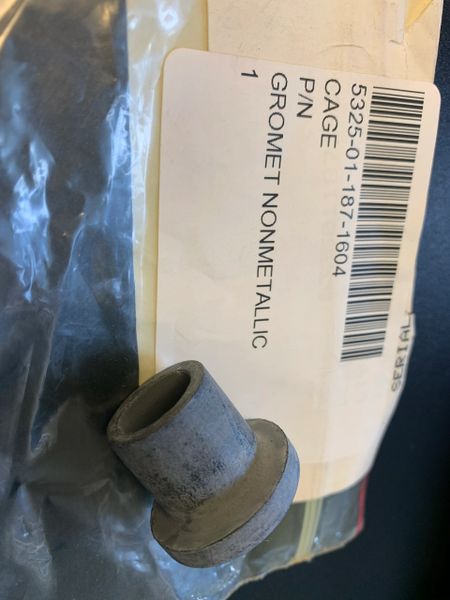 2 M998 RADIATOR SUPPORT GROMMETS 12338338, 5325-01-187-1604 NOS