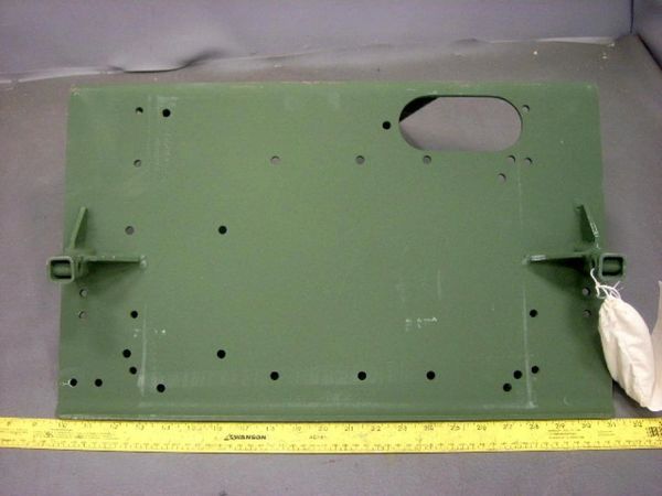 M998 RADIO RACK PLATE A3046182, 5820-01-215-9395 NOS