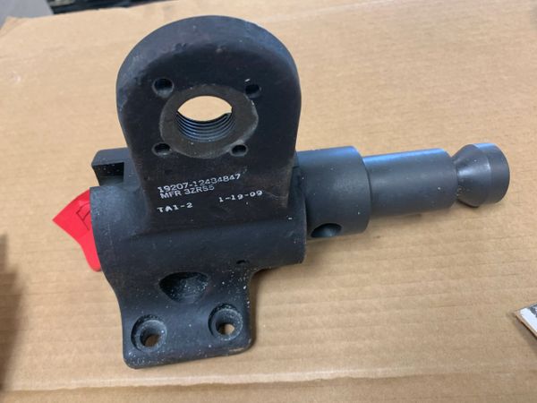 PINTLE HOOK, LATCH 12484847, 2540-01-500-0309 NOS