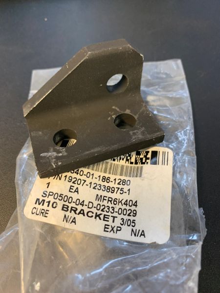 M998 BRACKET 12338975-1, 5340-01-186-1280 NOS