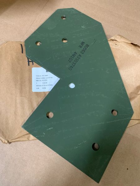 MOUNTING PLATE A3103740, 303-100943, 5340-01-302-0068 NOS