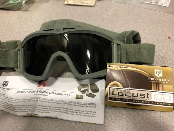 REVISION MILITARY GOGGLES WITH SOFT CASE DESERT LOCUST NOS