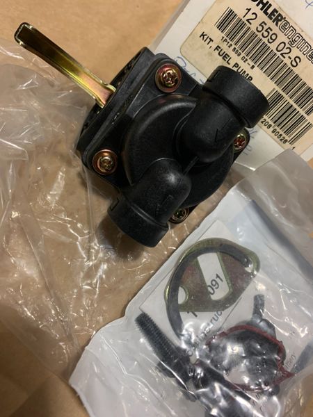 KOHLER FUEL PUMP 1255902-S NOS