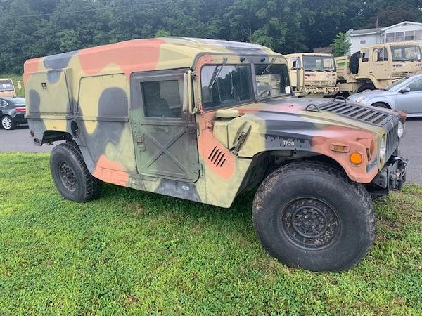 AM GENERAL 2 MAN HARD TOP CAMO HUMMER