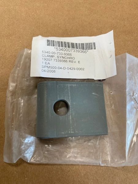 M101 CLAMP 7339366, 5340-00-733-9366 NOS