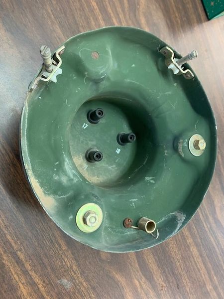 M998 HEADLIGHT HOUSING 8741462-1, 6220-01-193-1970 USED