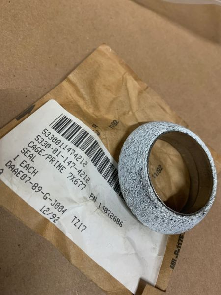 M1008, M1009 EXHAUST PIPE SEAL 14072686, 5330-01-147-4212 NOS