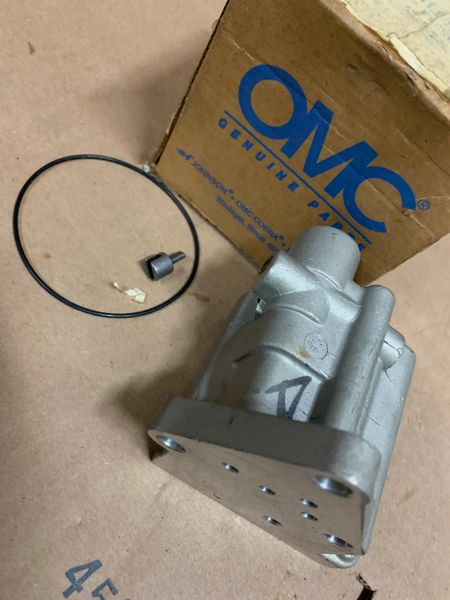 OMC BODY VALVE 435343, 4820-01-388-5552 NOS