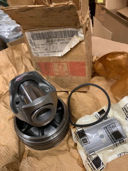 DETROIT DIESEL PARTS KIT 8927225, 2815-01-230-0205 NOS