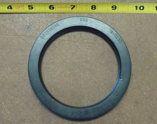 M939 PLAIN ENCASED SEAL 12377572, 357974TA0, 5330-01-272-1147 NOS