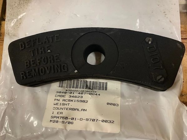 2.5 TON COUNTERBALANCE WEIGHT 12448971, RCSK15982, 3040-01-407-0644 NOS